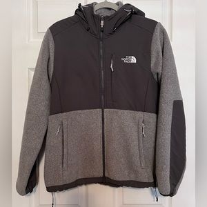 Never Worn! Tags not attached! The North Face Denali Hood Gray - Medium